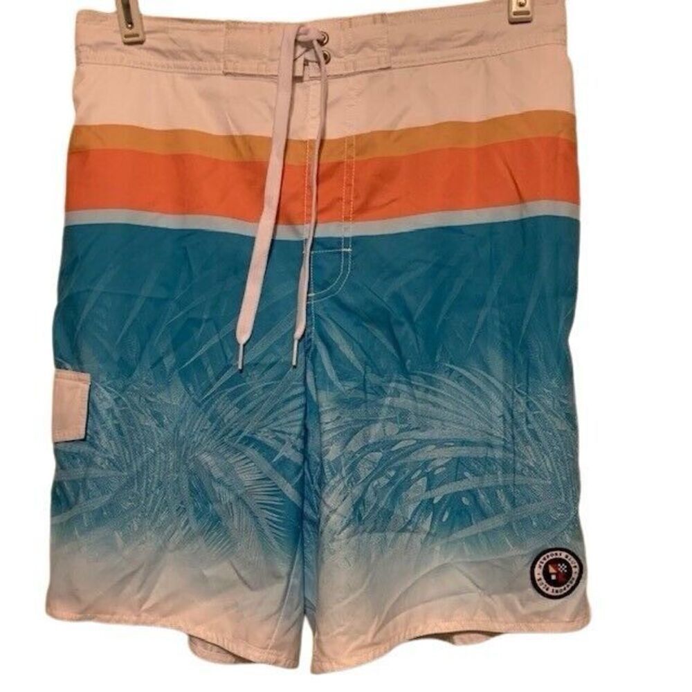 NEWPORT BLUE SIZE MEDIUM BOARD SHORTS NWOT